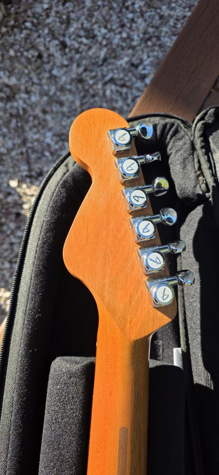 Fender Highway Dreadnought All-Mahogany Guitarra Acústica