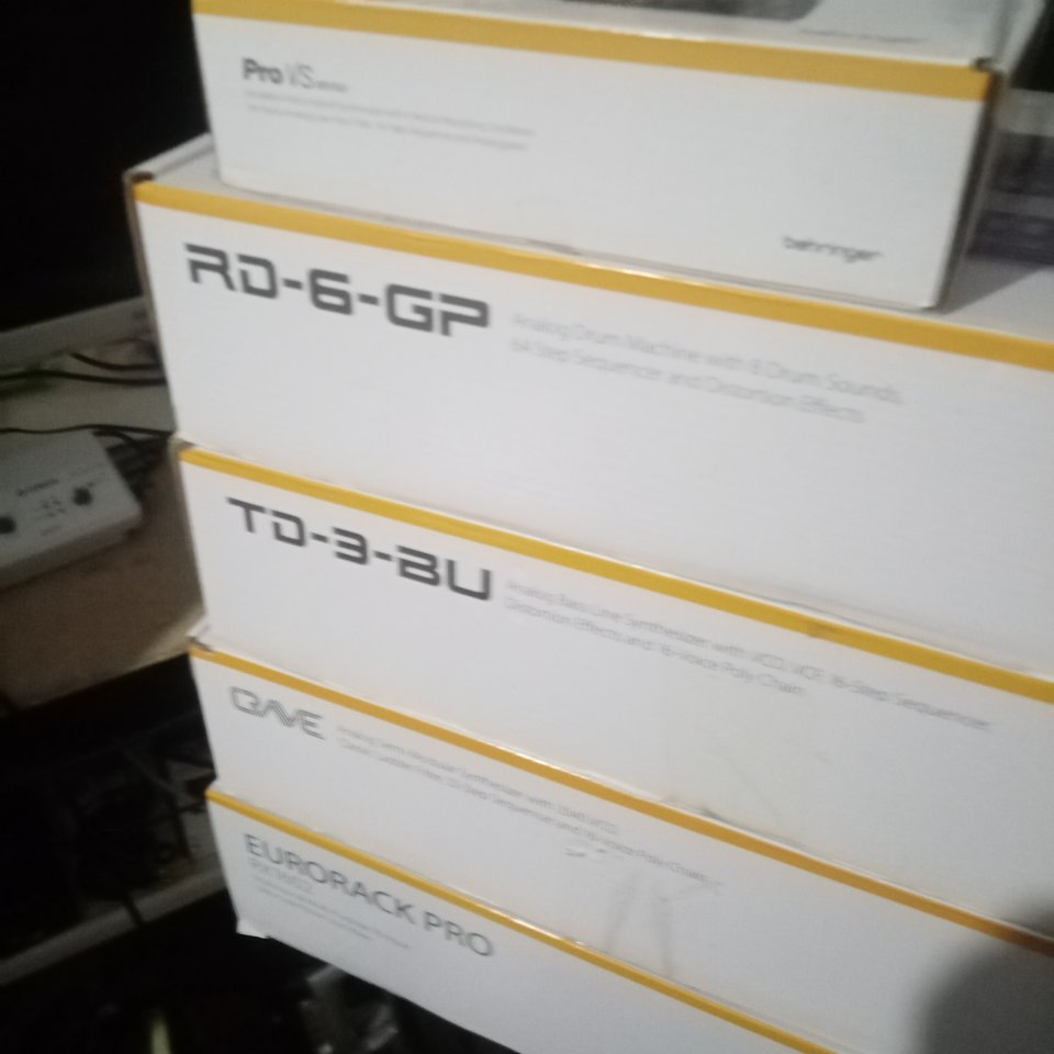 Por liquidación de estudio vendo el equipo.