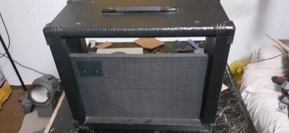 Mueble de amplificador combo Roland ST-50 1x10