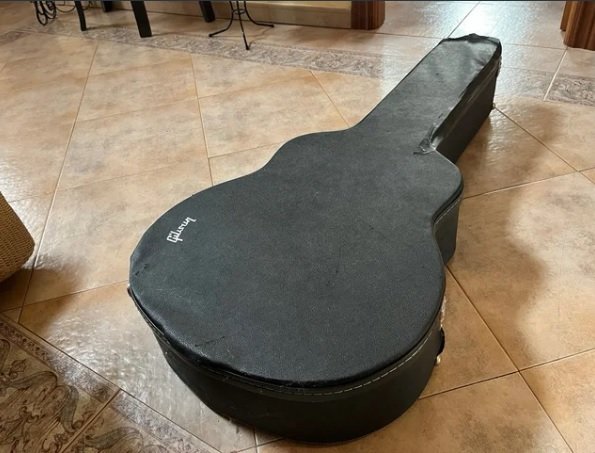 Cambio por Bajo-Guitarra Elvis Presley Réplica Gibson de segunda mano · Foto 7 de 7 · Cáceres