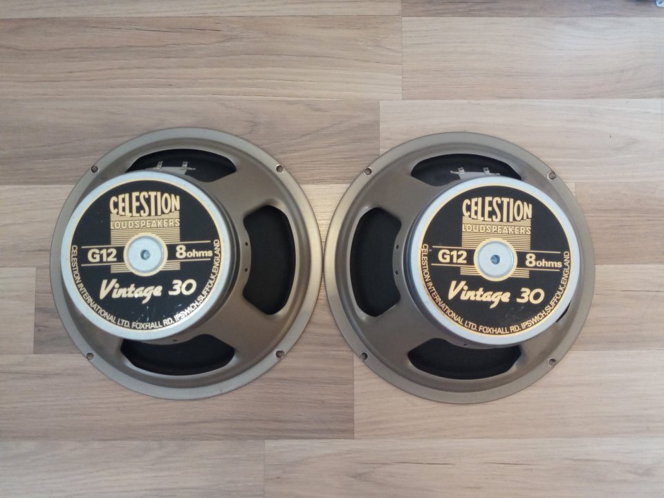 Celestion Vintage 30 V30 altavoces (2) de segunda mano · Foto 3 de 5 · Madrid · 170 €