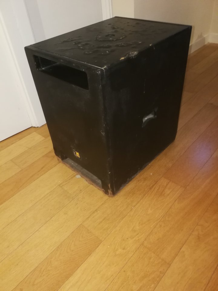 Equipo de sonido AUDAC: preamplificador PRE26 , amplificador D3  y subwoofer SX12. SIN ACCESORIOS