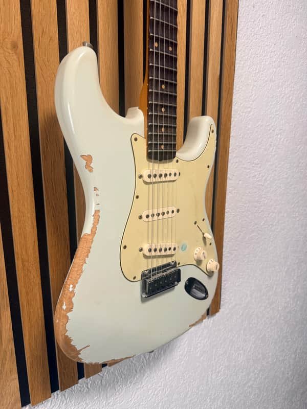 Fender Classic Player '60s Stratocaster de segunda mano · Foto 3 de 5 · Barcelona · 750 €