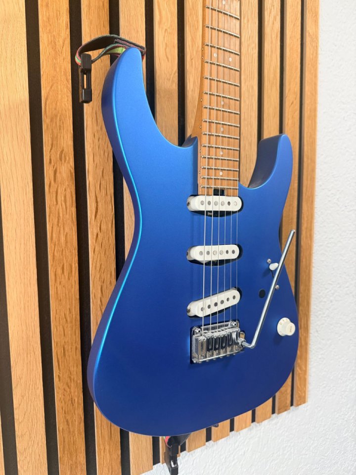 Charvel Pro-Mod DK22 SSS de segunda mano · Foto 2 de 4 · Barcelona · 799 €