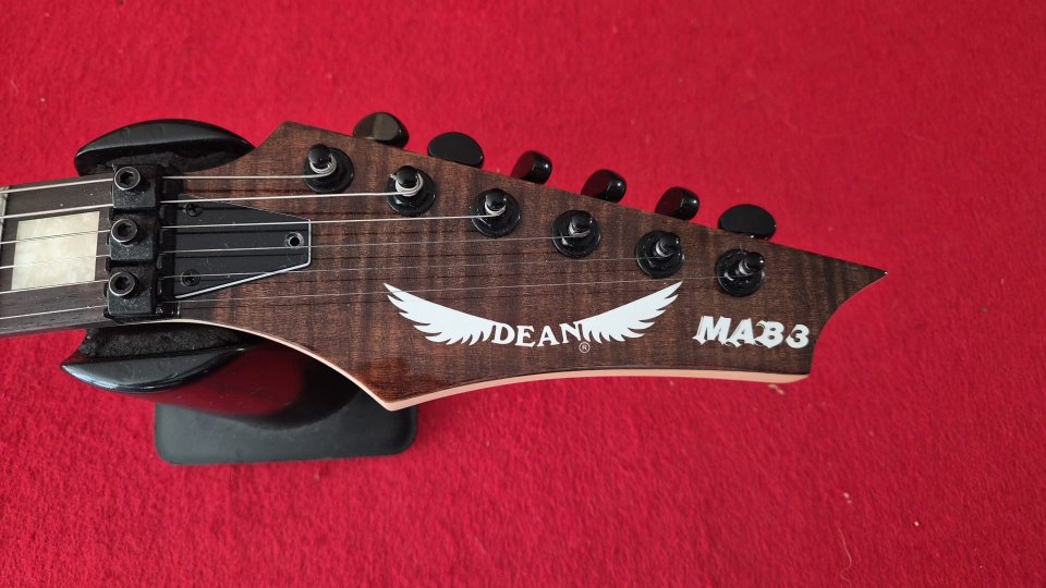 Dean MAB3FM Michael Angelo Batio Signature Fm Tbk de segunda mano · Foto 3 de 6 · Girona · 500 €