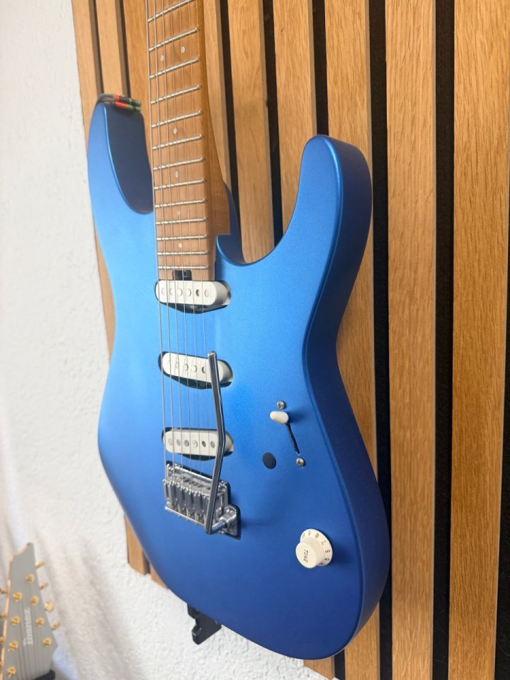 Charvel Pro-Mod DK22 SSS de segunda mano · Foto 3 de 4 · Barcelona · 799 €
