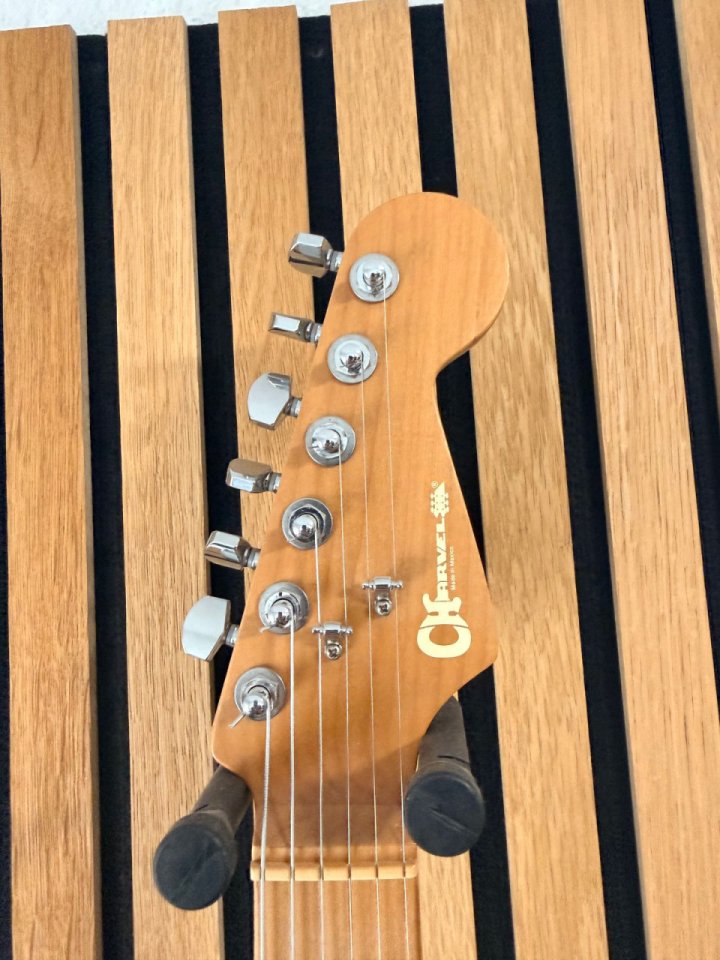 Charvel Pro-Mod DK22 SSS de segunda mano · Foto 4 de 4 · Barcelona · 799 €