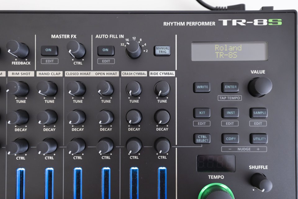 Roland TR-8S Como nueva + garantía Thomann de segunda mano · Foto 3 de 9 · Almería · 590 €