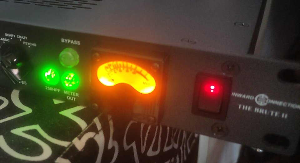 Inward the brute II (opto rack) de segunda mano · Foto 1 de 4 · Bizkaia · 1800 €