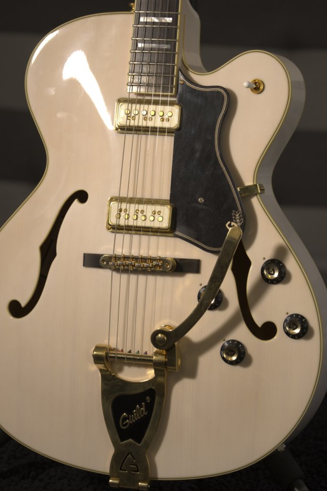 Guild GLR X-175 edición limitada de segunda mano · Foto 1 de 10 · Madrid · 1100 €
