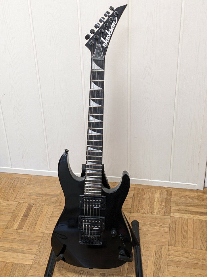 Jackson JS1X - escala corta