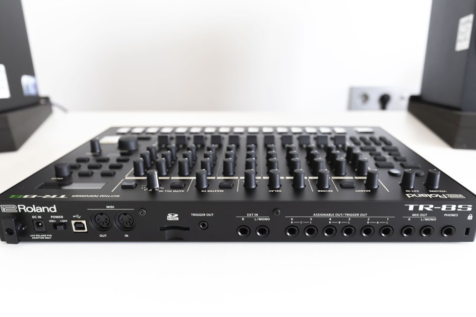 Roland TR-8S Como nueva + garantía Thomann de segunda mano · Foto 6 de 9 · Almería · 590 €
