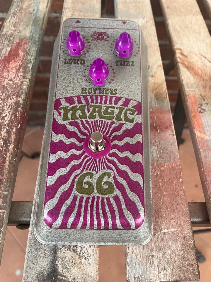 MAGIC 66 (Fuzz Face/ Tone Bender MK1.5 de germanio)
