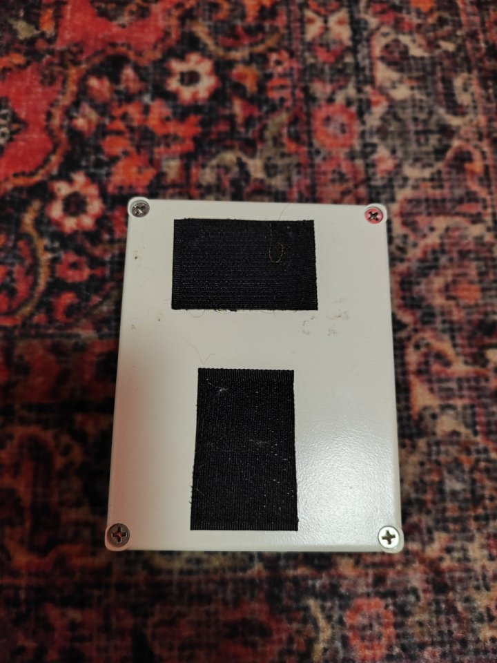 Hawaiian Pizza de Caroline Corporation RESERVADO