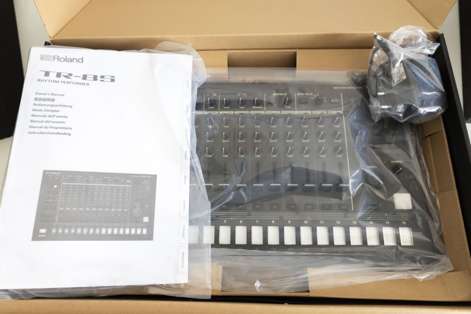 Roland TR-8S Como nueva + garantía Thomann de segunda mano · Foto 7 de 9 · Almería · 590 €