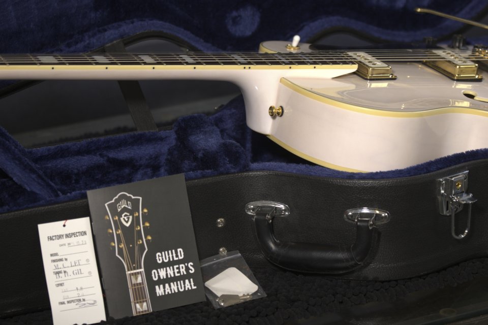 Guild GLR X-175 edición limitada de segunda mano · Foto 3 de 10 · Madrid · 1100 €