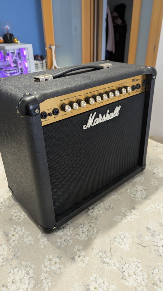 Marshall MG30DFX de segunda mano · Foto 3 de 7 · Barcelona · 75 €
