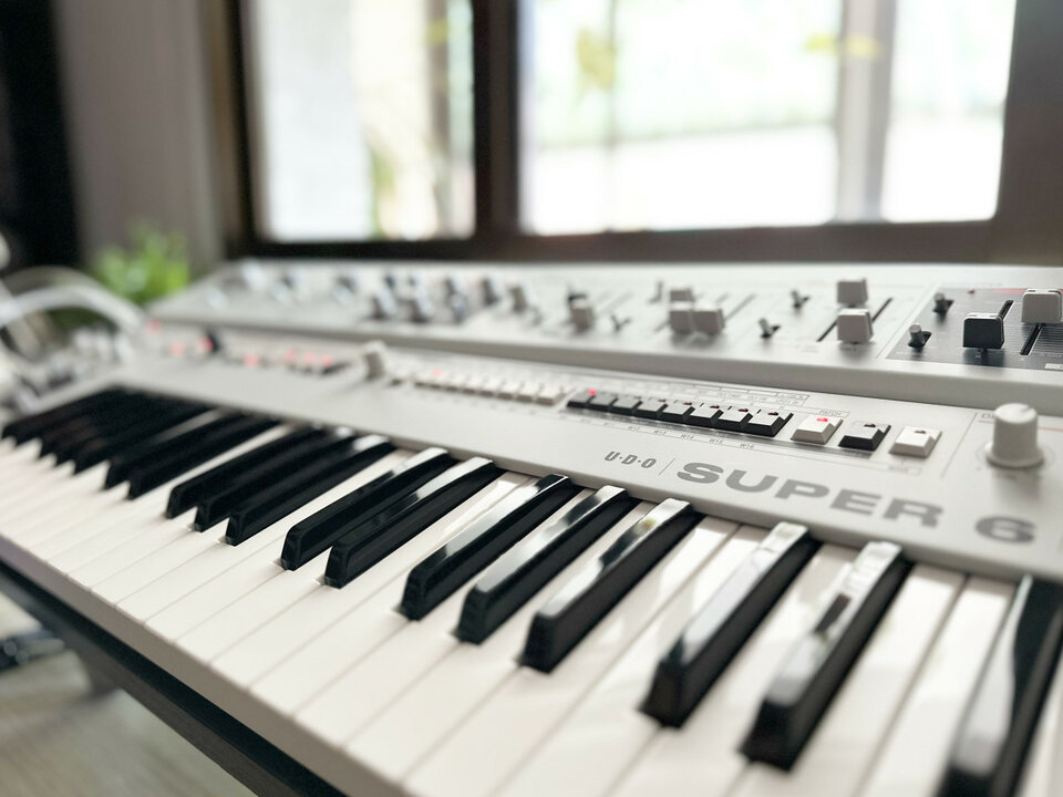 UDO Super 6 White SE