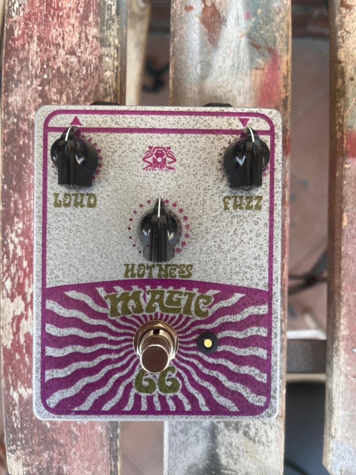 MAGIC 66 (Fuzz Face/ Tone Bender MK1.5 de germanio)