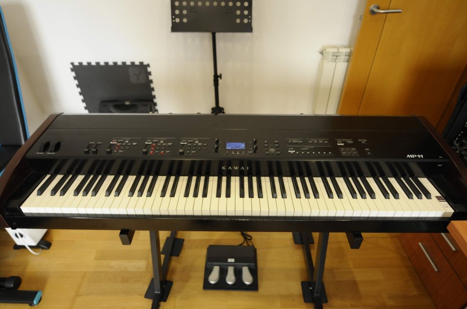 Piano Kawai MP 11 de segunda mano · Ourense · 950 €