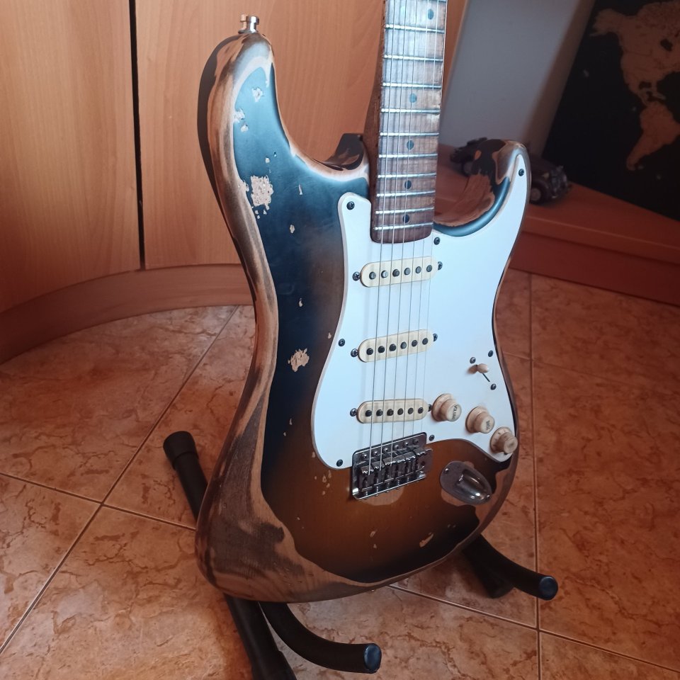 Squier stratocaster classic vibe relic de segunda mano · Foto 1 de 6 · Huesca · 340 €