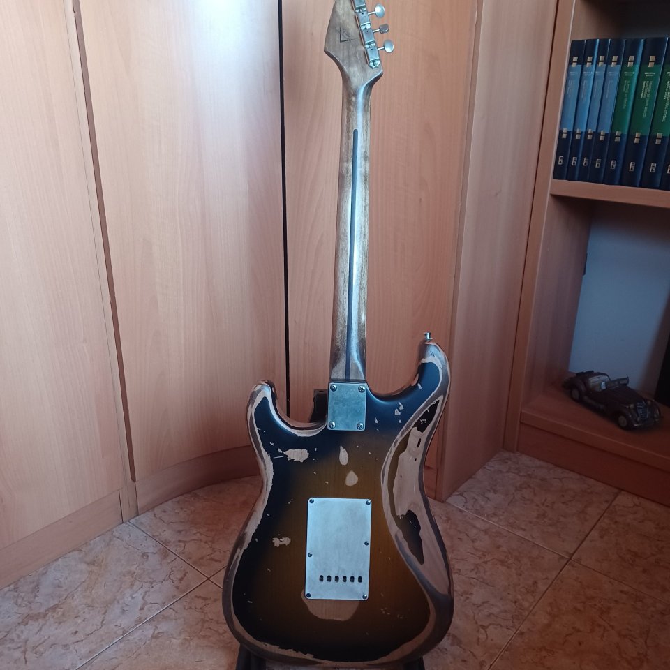 Squier stratocaster classic vibe relic de segunda mano · Foto 2 de 6 · Huesca · 340 €