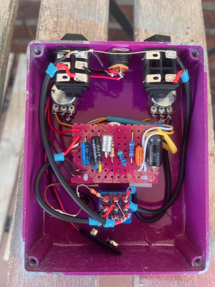 MAGIC 66 (Fuzz Face/ Tone Bender MK1.5 de germanio)