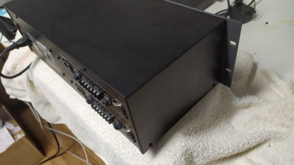 Ecualizador DBX 1231