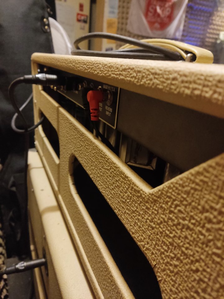Headstrong-king-reverb-2x12 de segunda mano · Foto 3 de 3 · Gipuzkoa · 1800 €