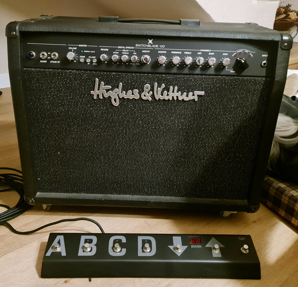 Hughes & Kettner Switchblade 100