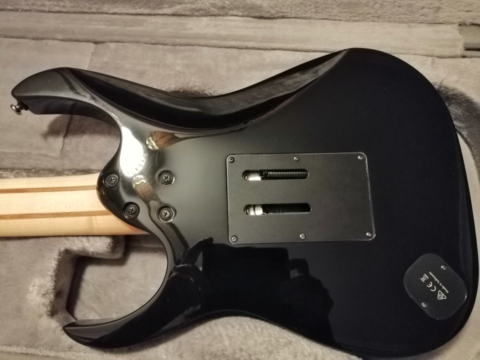 Ibanez UV70P-BK de segunda mano · Foto 7 de 10 · Cantabria · 920 €