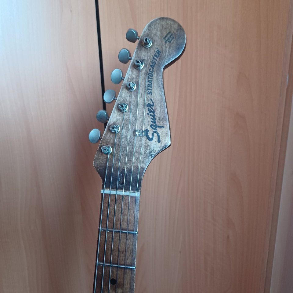 Squier stratocaster classic vibe relic de segunda mano · Foto 4 de 6 · Huesca · 340 €