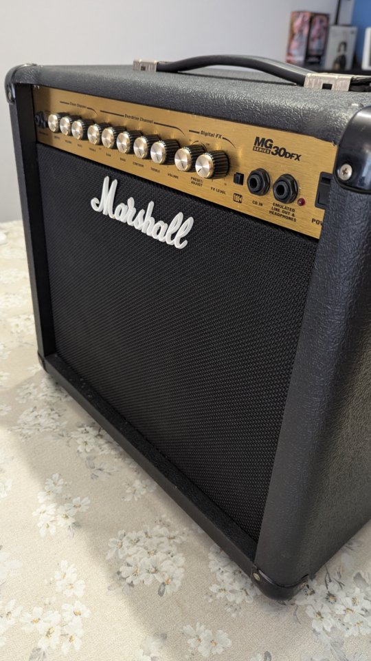 Marshall MG30DFX de segunda mano · Foto 7 de 7 · Barcelona · 75 €