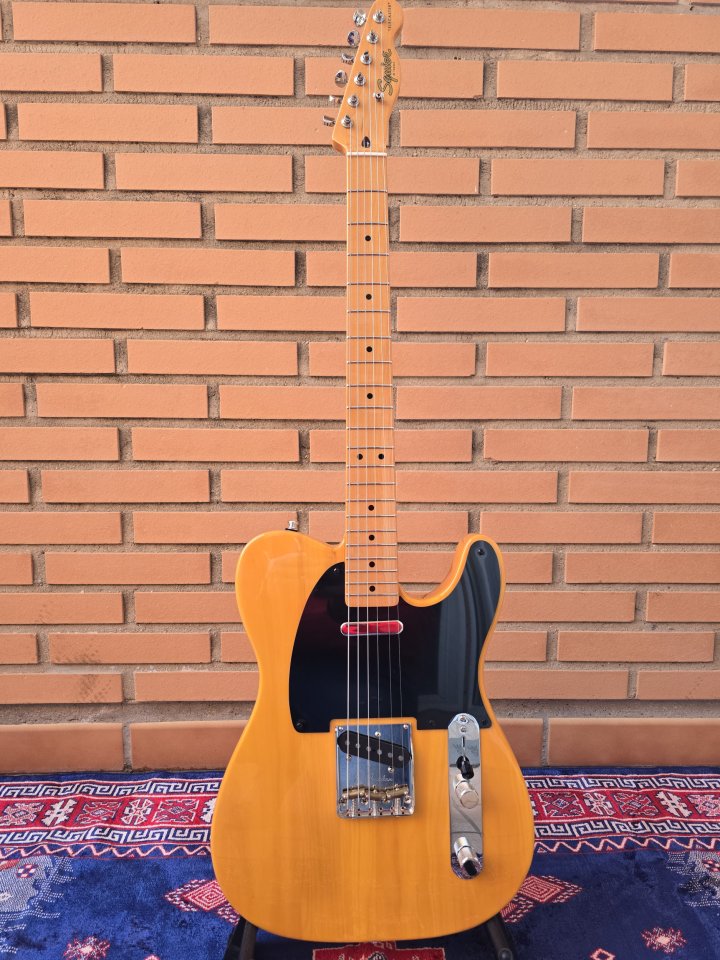 Squier Telecaster Classic Vibe 50s mejorada Lista para directo estuche de segunda mano · Foto 1 de 5 · Valencia · 420 €