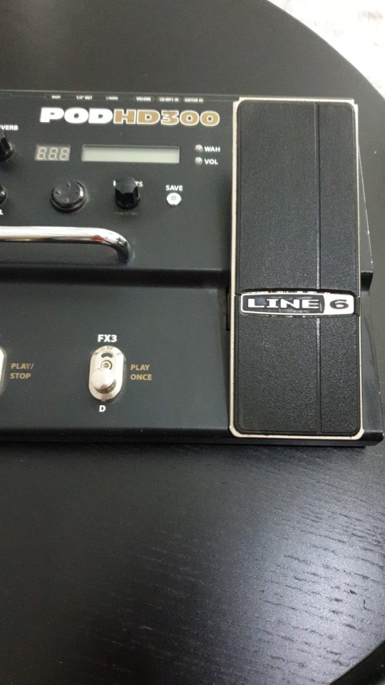 Pedalera HD300 POD de segunda mano · Foto 3 de 4 · Madrid · 80 €
