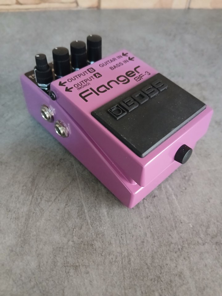 Pedal Boss flanger BF-3 NUEVO de segunda mano · Foto 4 de 7 · Valencia · 90 €