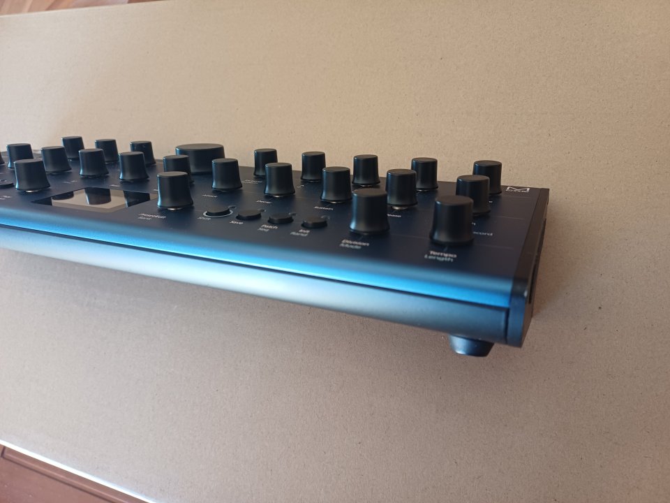 Modal Cobalt 8 M de segunda mano · Foto 8 de 9 · Valencia · 349 €