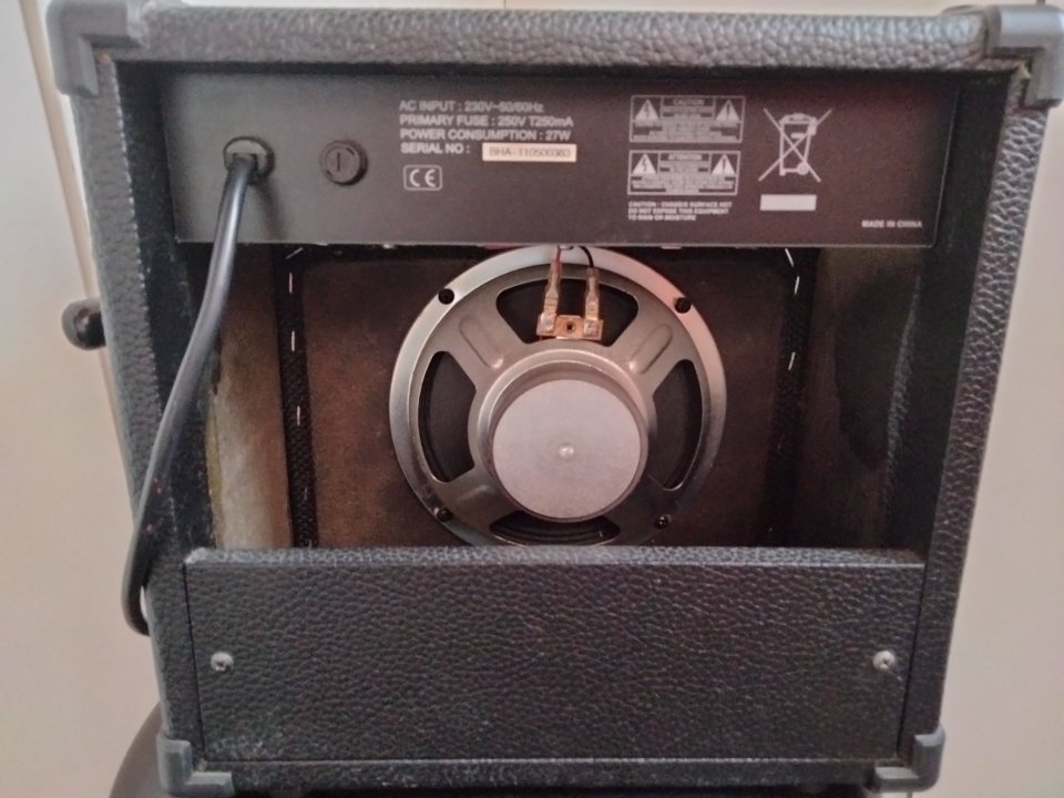 Amplificador Giant -M20 de segunda mano · Foto 2 de 2 · Las Palmas · 30 €