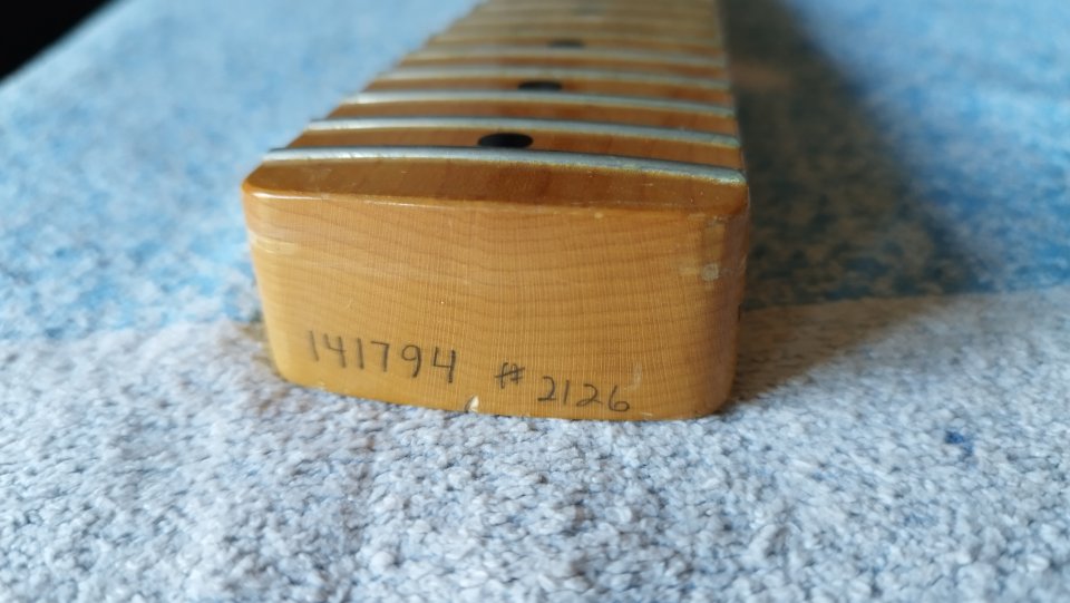 Mástil Musikraft stratocaster, reservado.