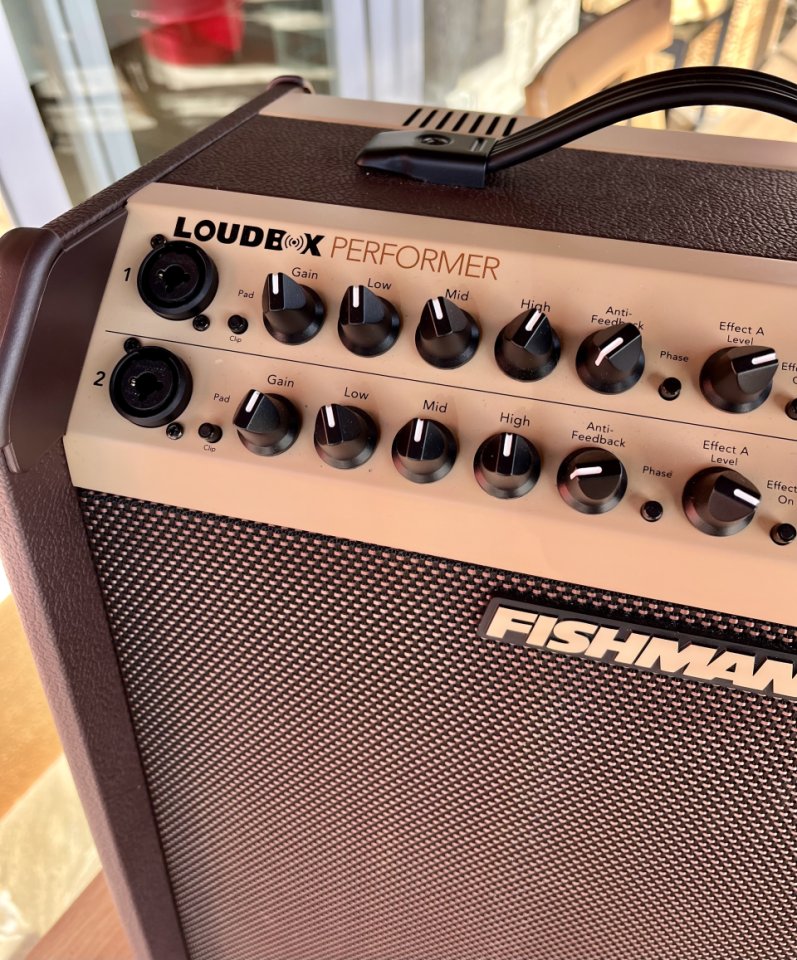 Amplificador Acústico Fishman Loudbox Performer de segunda mano · Foto 2 de 8 · Cantabria · 595 €