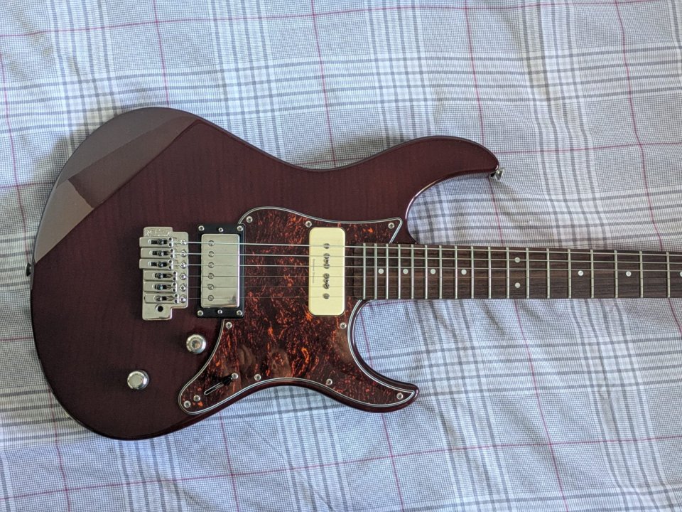 Yamaha Pacifica 611VFM de segunda mano · Foto 2 de 9 · Valencia · 450 €