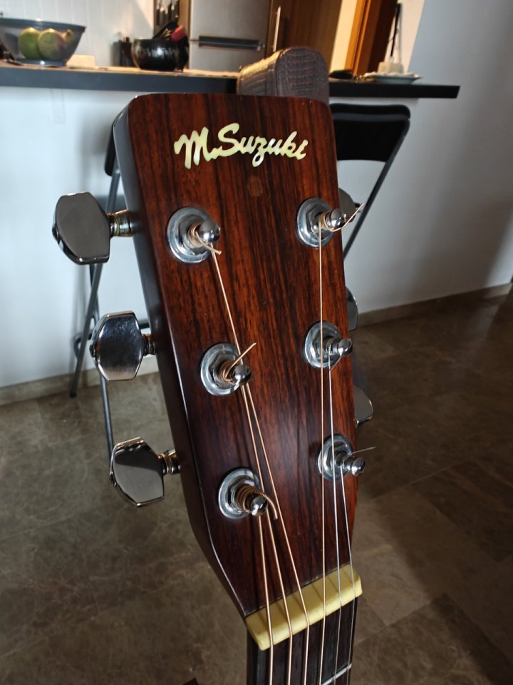 M. Suzuki FW523 (1980) – Tapa Sólida / Estilazo Martin D-28 - IMPECABLE de segunda mano · Foto 4 de 10 · Málaga · 850 €