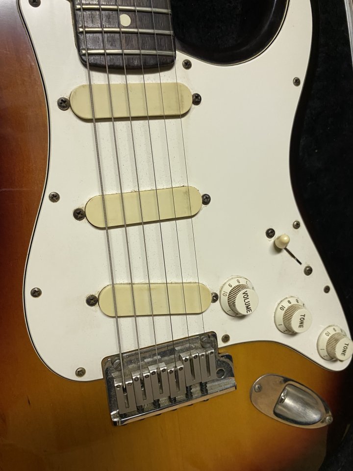 Fender Stratocaster Plus de segunda mano · Foto 2 de 5 · Alicante · 1450 €