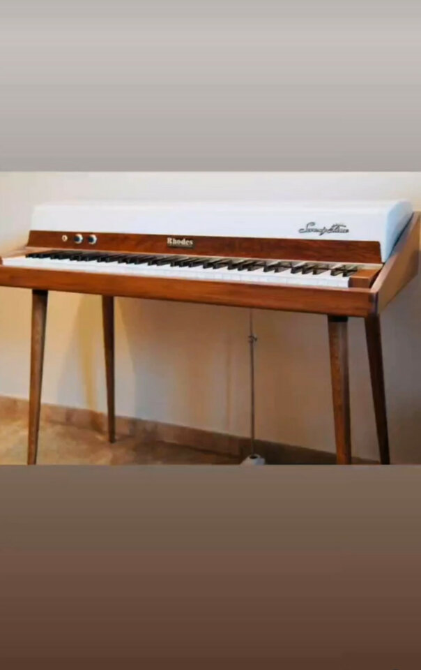 Fender Rhodes 73 y 54 restaurados por Jebi-Rhodes