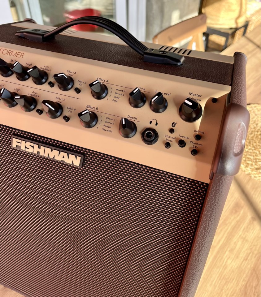 Amplificador Acústico Fishman Loudbox Performer de segunda mano · Foto 3 de 8 · Cantabria · 595 €