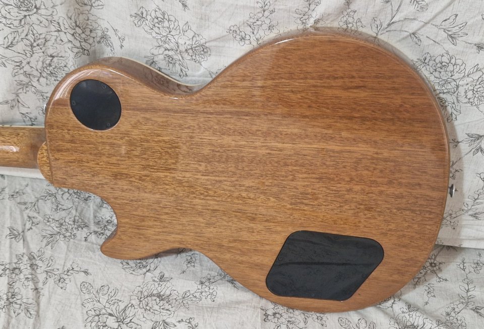 Gibson Les Paul Classic Honeyburst 2022 - Demo de segunda mano · Foto 4 de 10 · Madrid · 1500 €