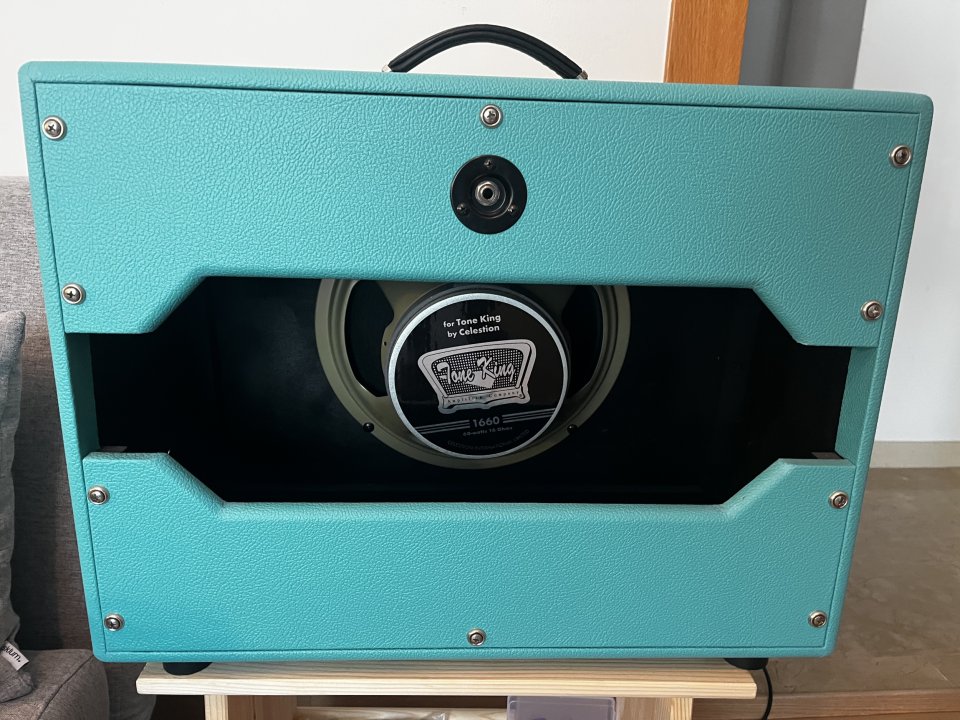 Tone King Gremlin Head + Cab de segunda mano · Foto 5 de 6 · Granada · 1975 €