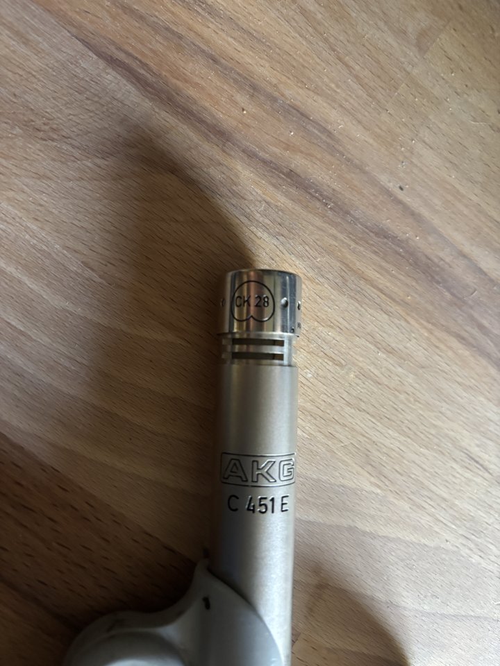 Par de AKG 451E con capsulas CK28, tubos de extension VR1 y A51 de segunda mano · Foto 3 de 6 · Granada · 1500 €