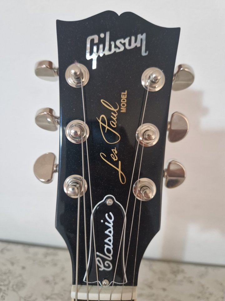 Gibson Les Paul Classic Honeyburst 2022 - Demo de segunda mano · Foto 6 de 10 · Madrid · 1500 €