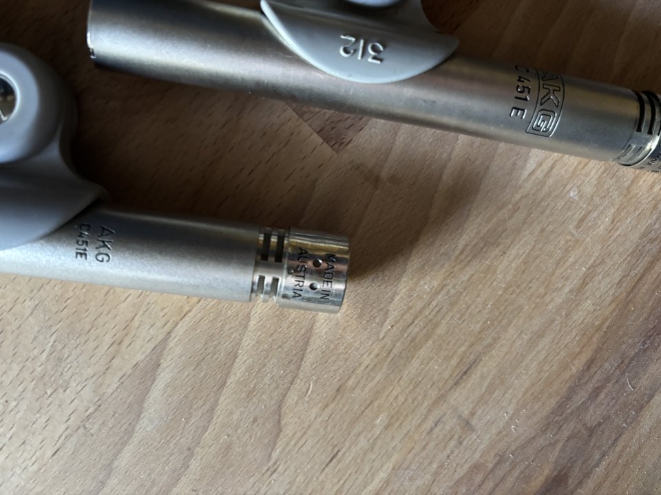 Par de AKG 451E con capsulas CK28, tubos de extension VR1 y A51 de segunda mano · Foto 4 de 6 · Granada · 1500 €